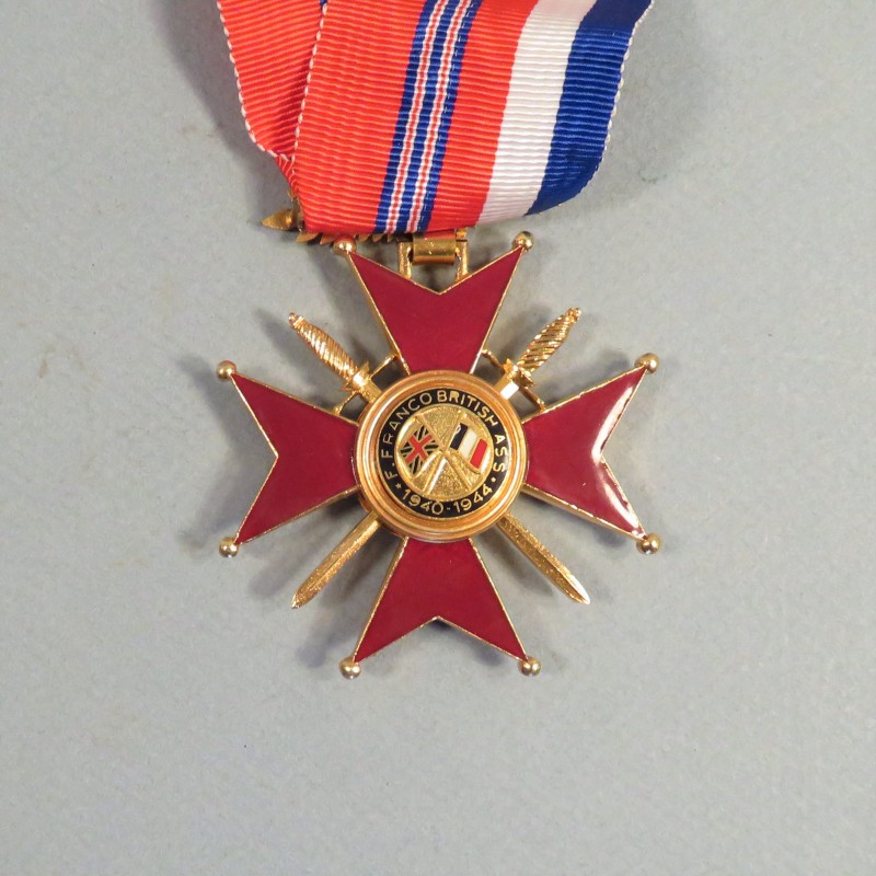 MEDAILLE DE COMMANDEUR DE L'ASSOCIATIONS DES ANCIENS COMBATTANTS FRANCO BRITANIQUE DE LA FRANCE LIBRE