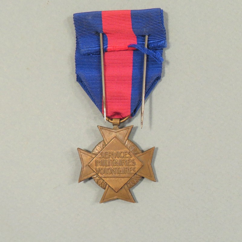 MEDAILLE CROIX DES SERVICES MILITAIRES VOLONTAIRES CLASSE BRONZE EN BOITE