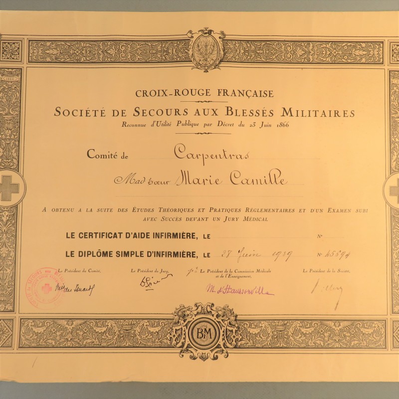 DIPLOME DE SIMPLE INFIRMIERE DECERNE A LA SOEUR MARIE CAMILLE EN 1939 CROIX ROUGE FRANCAISE