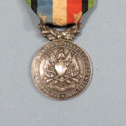 MEDAILLE DES VETERANS DES ARMEES DE TERRE ET DE MER 1870-1871 FONDEE A PARIS EN 1893