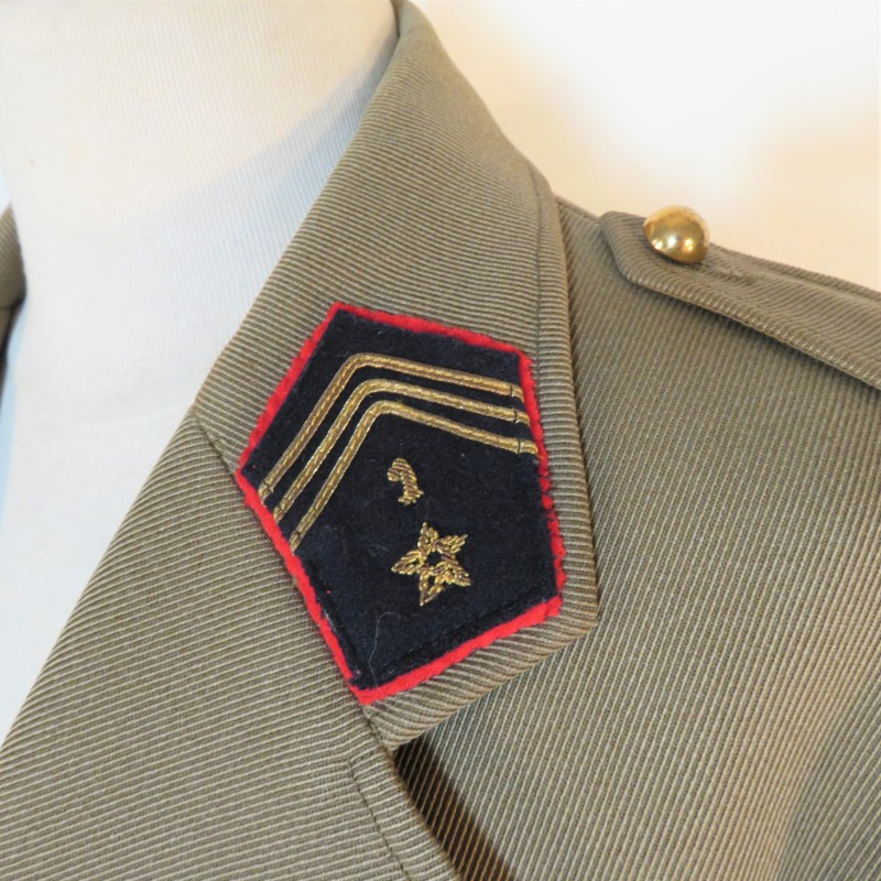 TENUE UNIFORME DU 1 er REGIMENT DE SPAHIS 6 ème DLB VESTE ET PANTALON ANNEES 1960-70