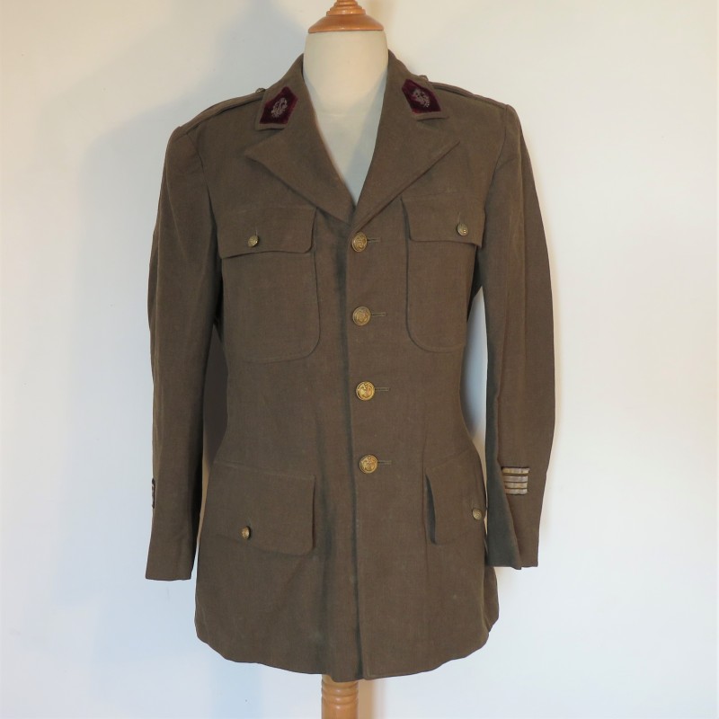 UNIFORME D'UN COMMANDANT DU SERVICE DE SANTE OU MEDECIN PRINCIPALE VAREUSE US ET PANTALON PERIODE 1943-1944