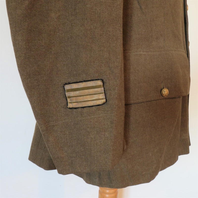 UNIFORME D'UN COMMANDANT DU SERVICE DE SANTE OU MEDECIN PRINCIPALE VAREUSE US ET PANTALON PERIODE 1943-1944