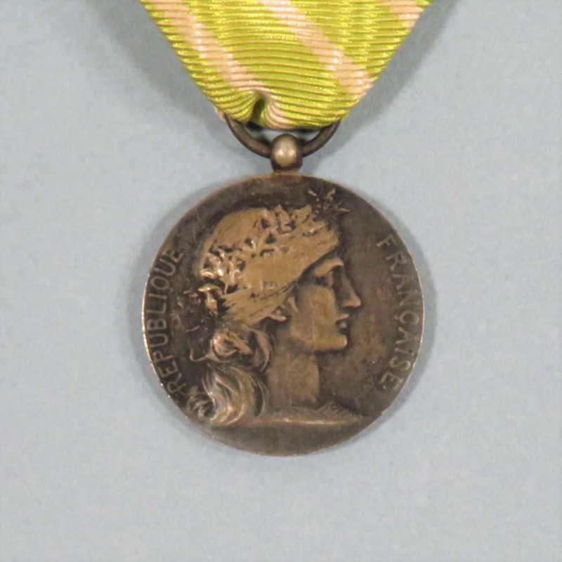 MEDAILLE EN ARGENT DES EMPLOYES COMMUNAUX MINISTERE DE L'INTERIEUR 1921