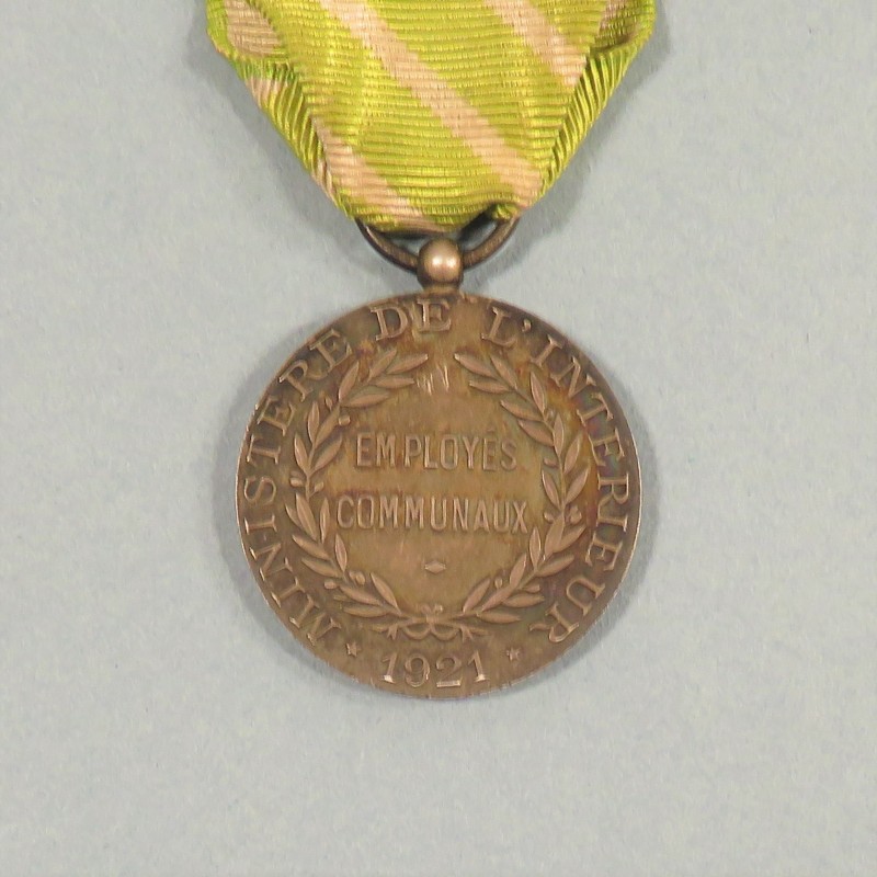 MEDAILLE EN ARGENT DES EMPLOYES COMMUNAUX MINISTERE DE L'INTERIEUR 1921