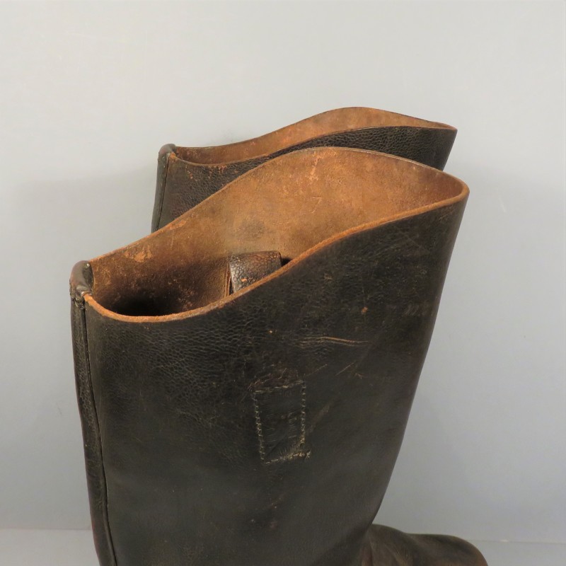 BOTTES DE SAPEURS-POMPIERS ANGLAIS FABRICATION TEBBUTT & HALL BROS Ltd RAUNDS DATEES 1943 MILITARIA UK WW2