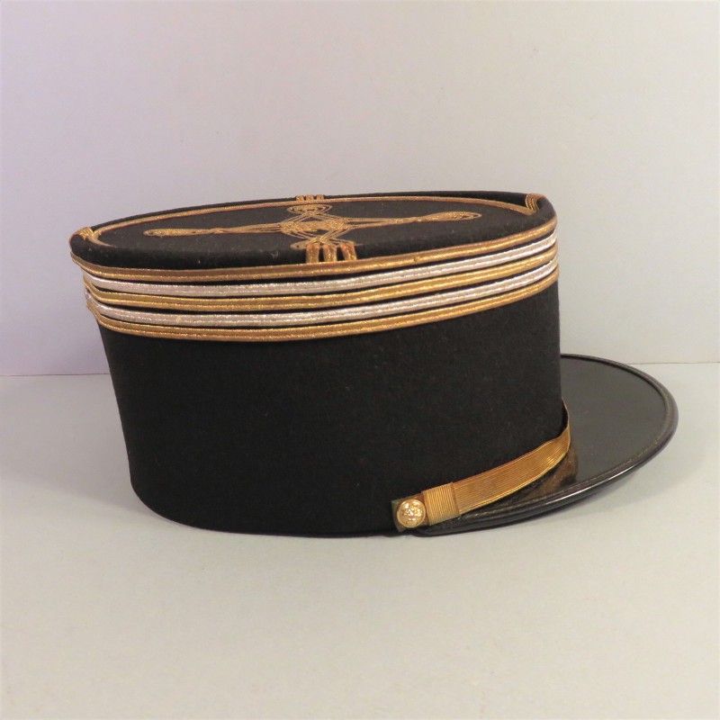 KEPI DE LIEUTENANT-COLONEL DE L'ECOLE MILITAIRE ARTILLERIE GENIE ANNEES 1960 - 70 DANS SA BOITE CARTON + EPAULETTES