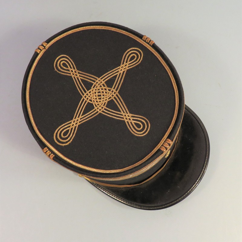 KEPI DE LIEUTENANT-COLONEL DE L'ECOLE MILITAIRE ARTILLERIE GENIE ANNEES 1960 - 70 DANS SA BOITE CARTON + EPAULETTES