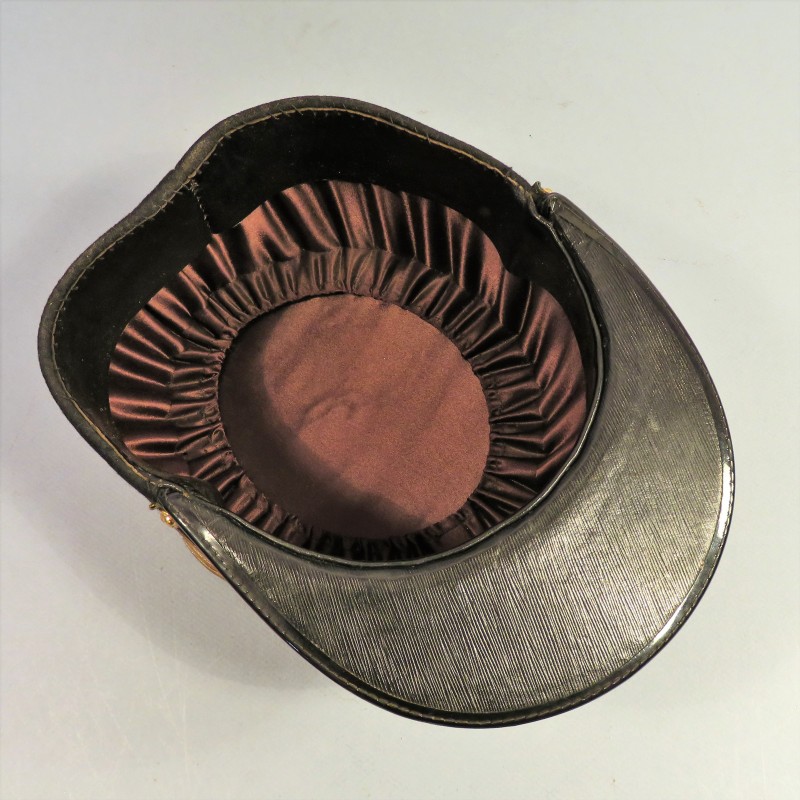 KEPI DE LIEUTENANT-COLONEL DE L'ECOLE MILITAIRE ARTILLERIE GENIE ANNEES 1960 - 70 DANS SA BOITE CARTON + EPAULETTES