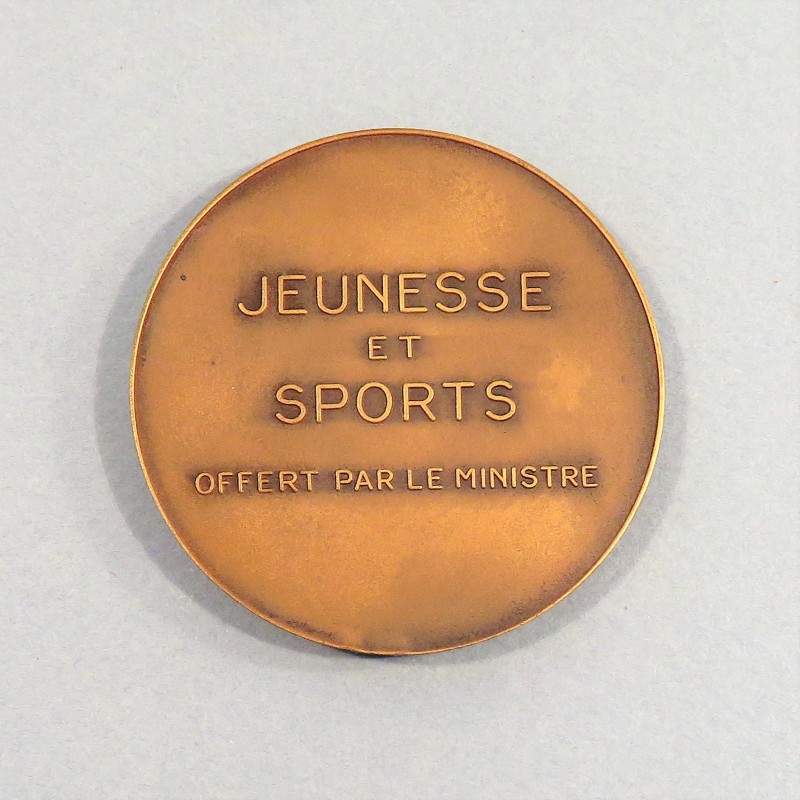 MEDAILLE EN BRONZE JEUNESSE ET SPORTS OFFERT PAR LE MINISTRE POINCONNE BRONZE DIAMETRE 5.1 DANS SON COFFRET ANNEES 1930 1950