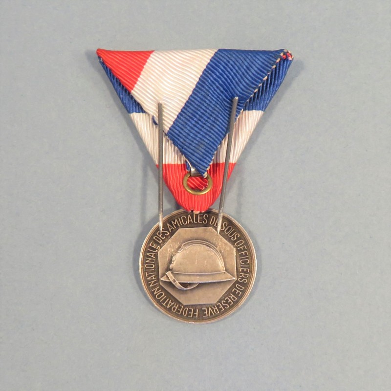 MEDAILLE ANCIENS COMBATTANTS FEDERATION NATIONALE DES AMICALES DE SOUS OFFICIERS DE RESERVE CLASSE ARGENT