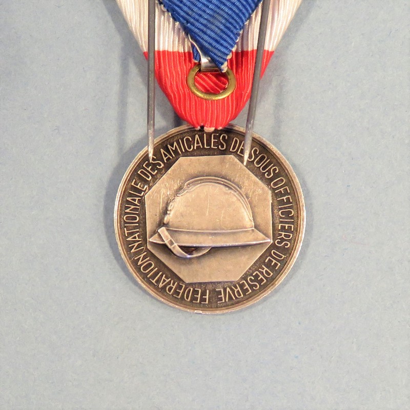 MEDAILLE ANCIENS COMBATTANTS FEDERATION NATIONALE DES AMICALES DE SOUS OFFICIERS DE RESERVE CLASSE ARGENT