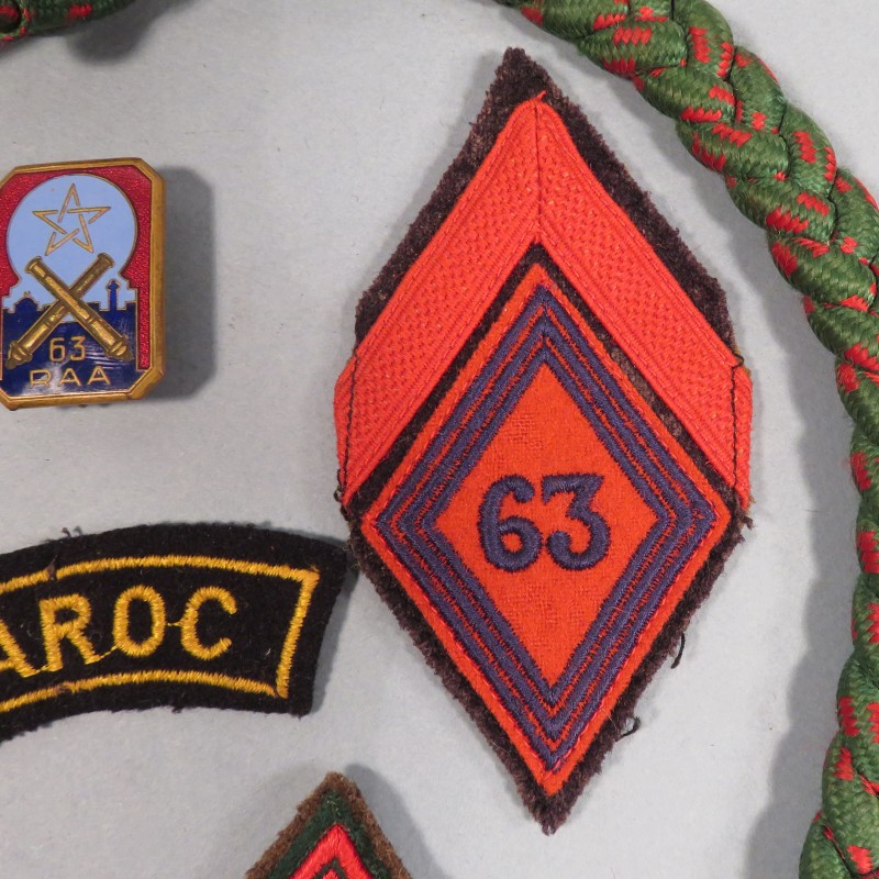 ENSEMBLE ARMEE DE LIBERATION 63 ème RAA REGIMENT D'ARTILLERIE D'AFRIQUE MAROC FEZ INSIGNES, FOURRAGERE ET TISSUS