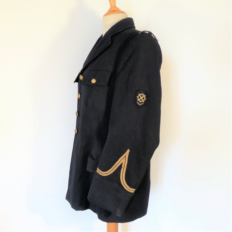 VESTE D'UNIFORME D'UN SERGENT MECANICIEN DE L'AVIATION ARMEE DE L'AIRE 1940 - 1950