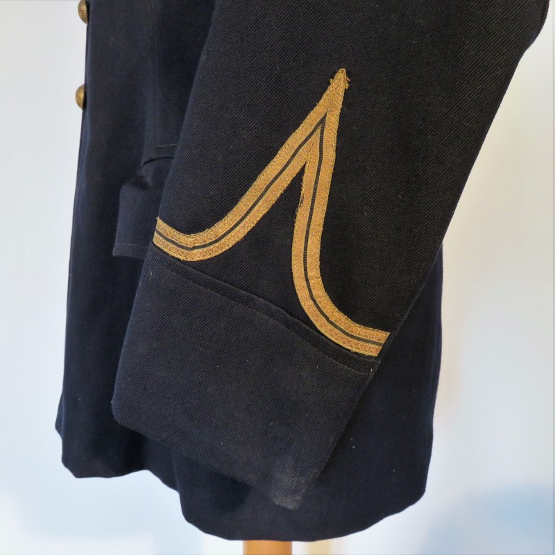 VESTE D'UNIFORME D'UN SERGENT MECANICIEN DE L'AVIATION ARMEE DE L'AIRE 1940 - 1950