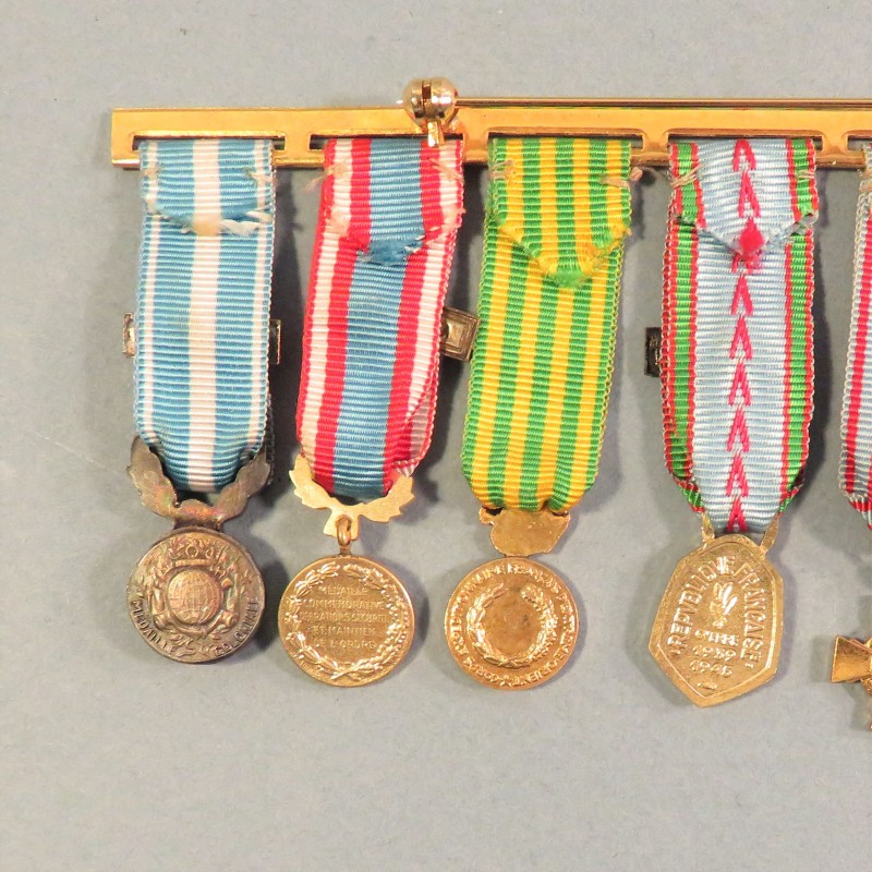 BARRETTE DE 8 REDUCTIONS MEDAILLES MILITAIRES D'UN ANCIEN DE LA SECONDE GUERRE LEGION D'HONNEUR TOE VM INDO ALGERIE COLONIALE °