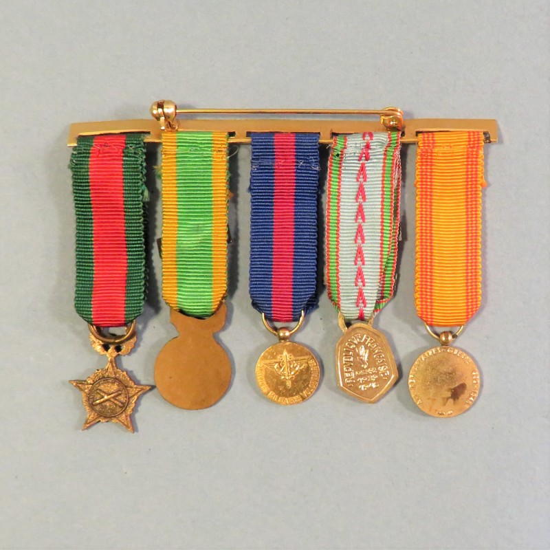 BARRETTE DE 5 REDUCTIONS MEDAILLES MILITAIRES D'UN ANCIEN DE LA SECONDE GUERRE REFRACTAIRE VOLONTAIRE RHIN ET DANUBE °