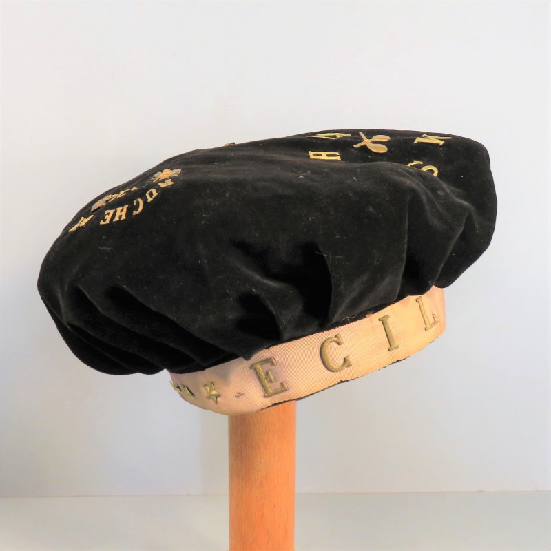 BERET FALUCHE ETIDIANT MEDICAL SCIENCES OU VETERINAIRE FABRICATION ANCIENNE ANNES 40-50