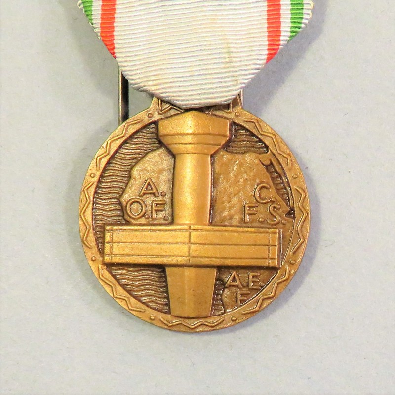 MEDAILLE DU MERITE DE L'AFRIQUE NOIRE  DAKAR AOF AEF CFS 1941