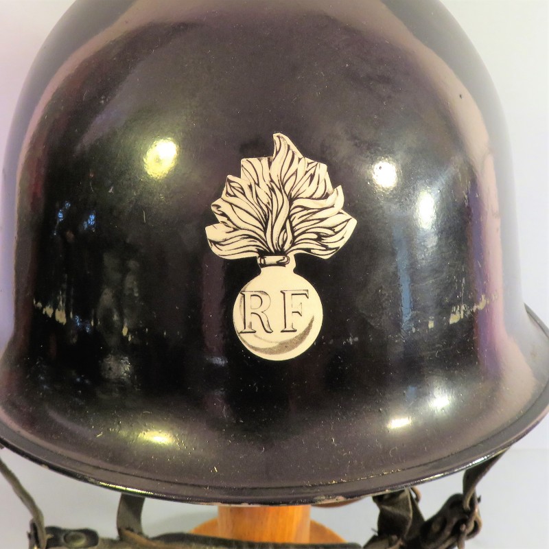 CASQUE DE GENDARMERIE DEPARTEMENTTALE OU C.R.S. MODELE 1956/60 GENDARME JUGULAIRES CUIR