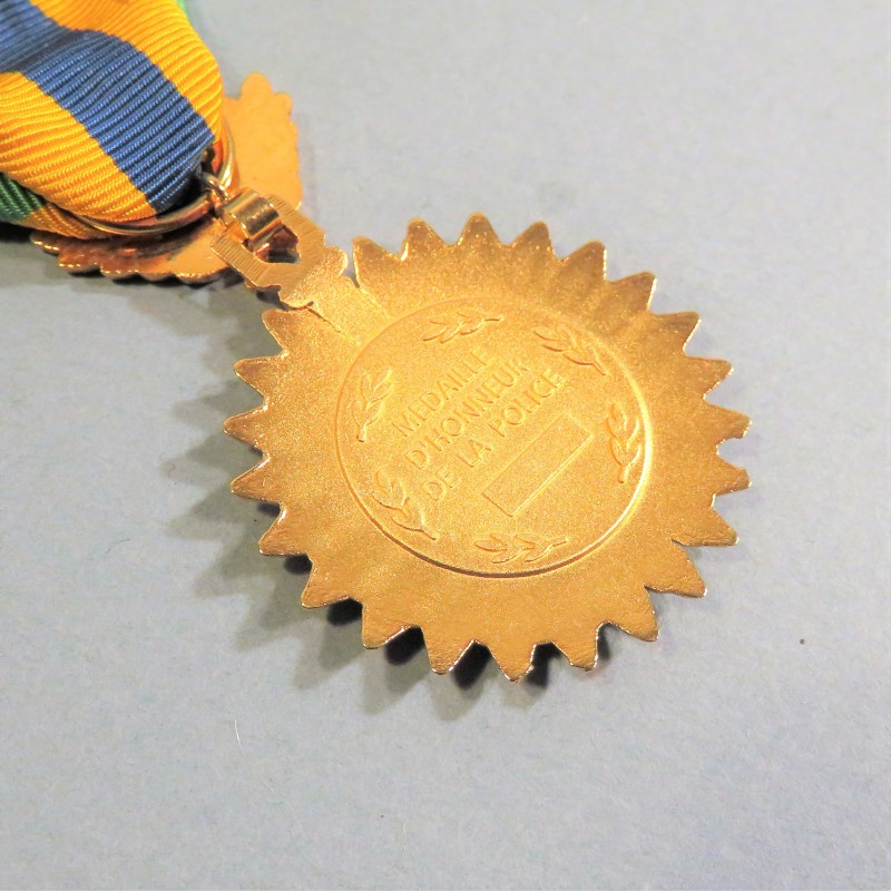 GABON MEDAILLE D'HONNEUR SECOND TYPE DES FORCES DE POLICE NATIONALE GABONAISE °