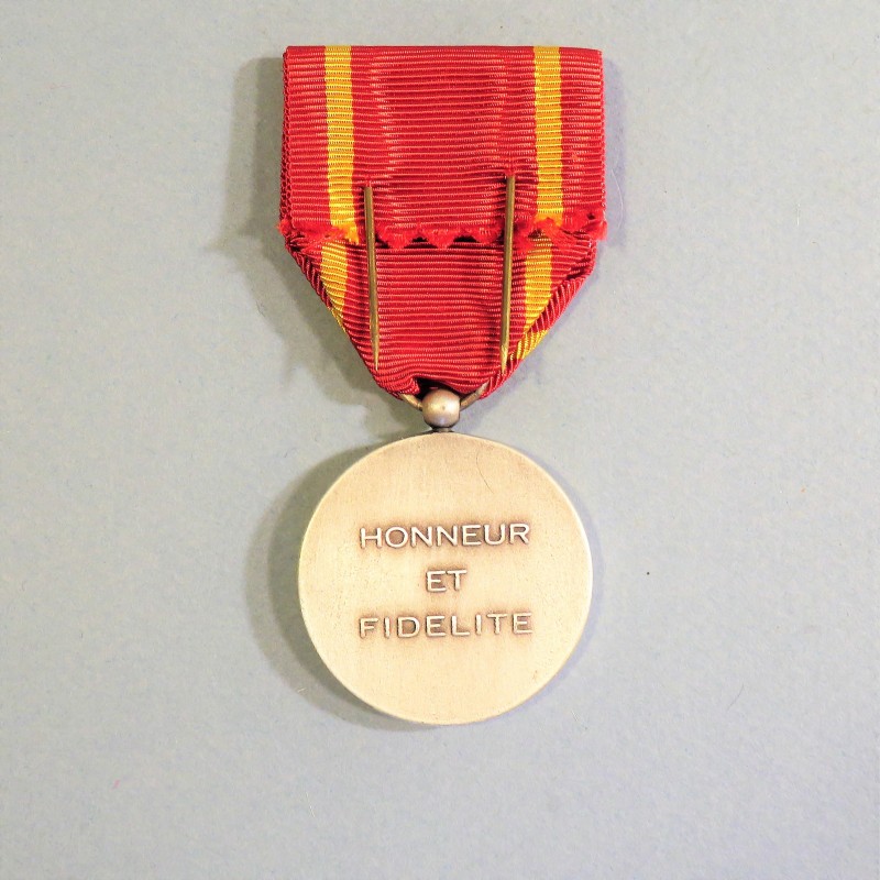 GABON MEDAILLE DE LA POLICE GABONAISE COURAGE ET DEVOUEMENT HONNEUR ET FIDELITE °