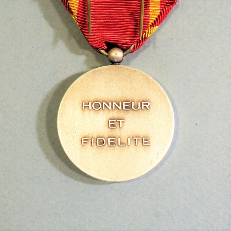 GABON MEDAILLE DE LA POLICE GABONAISE COURAGE ET DEVOUEMENT HONNEUR ET FIDELITE °