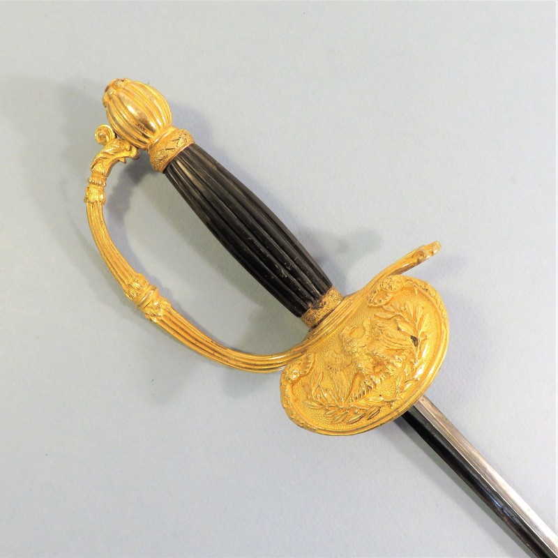 EPEE DU SECOND EMPIRE POUR OFFICIERS DE LA GARDE MUNICIPALE MODELE GARDE DOREE TRES BELLE FABRICATION FANTAISIE NAPOLEON III