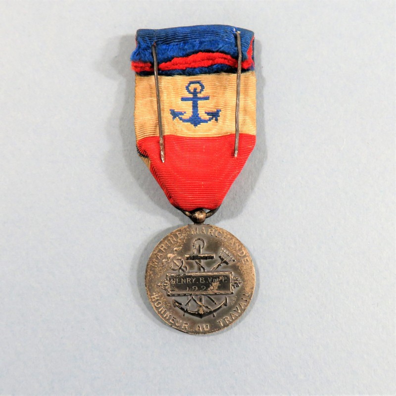 FRANCE MEDAILLE DE LA MARINE MARCHANDE EN ARGENT ATTRIBUEE EN 1920 HONNEUR ET TRAVAIL