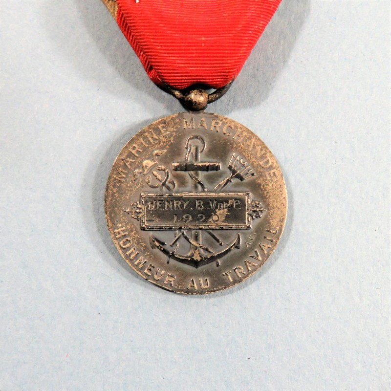 FRANCE MEDAILLE DE LA MARINE MARCHANDE EN ARGENT ATTRIBUEE EN 1920 HONNEUR ET TRAVAIL