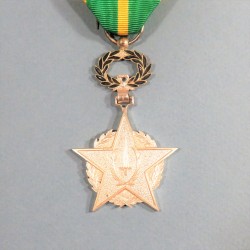 BURUNDI MEDAILLE DE CHEVALIER DE L'ORDRE DE L'EPEE OU MERITE MILITAIRE ORDER OF SWORD MILITARY MERIT °