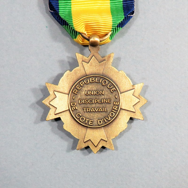 COTE D'IVOIRE MEDAILLE D'HONNEUR DES DOUANES IVORY COAST MEDAL OF HONOUR FOR CUSTOMS °