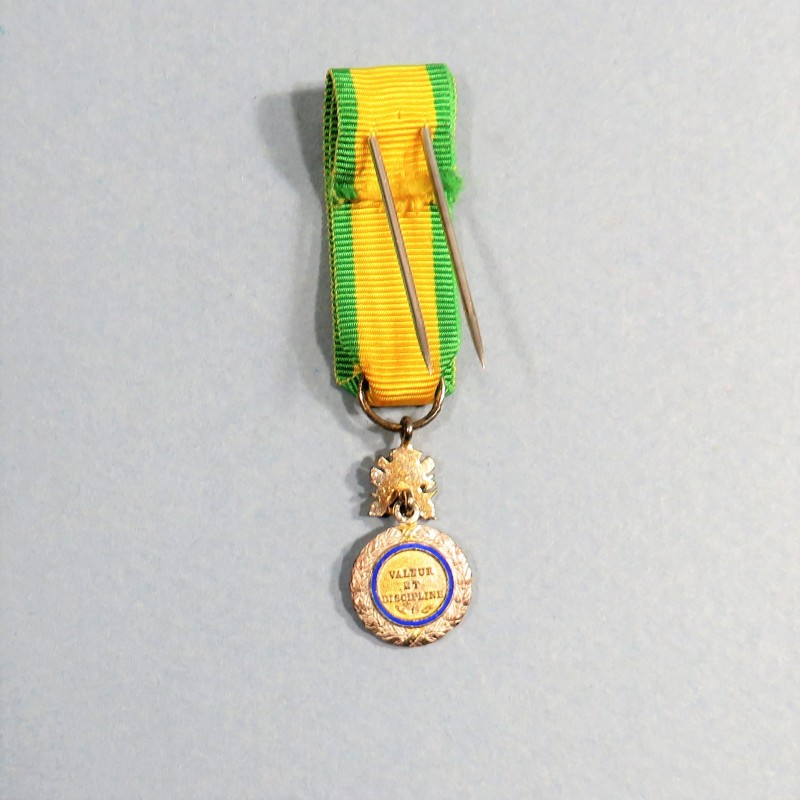 FRANCE REDUCTION DE LA MEDAILLE MILITAIRE CINQUIEME REPUBLIQUE VALEUR ET DISCIPLINE EN ARGENT