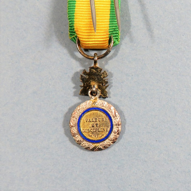 FRANCE REDUCTION DE LA MEDAILLE MILITAIRE CINQUIEME REPUBLIQUE VALEUR ET DISCIPLINE EN ARGENT