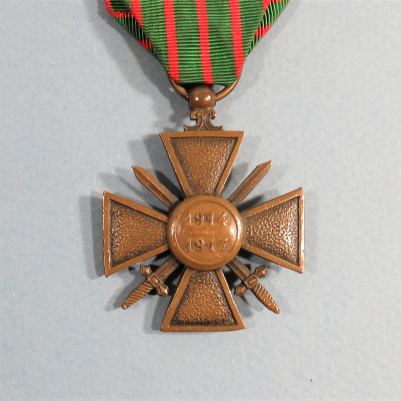 CROIX DE GUERRE 1914-1917 AVEC 2 ETOILES POUR CITATIONS A L'ORDRE DU REGIMENT OU DU BATAILLON 1914 1918