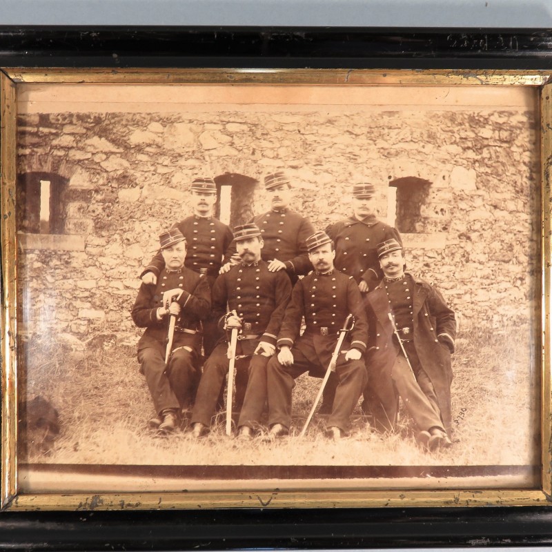 PHOTO MILITAIRE ENCADREE LES OFFICIERS DU 47 ème REGIMENT D'INFANTERIE DE LIGNE VERS 1880