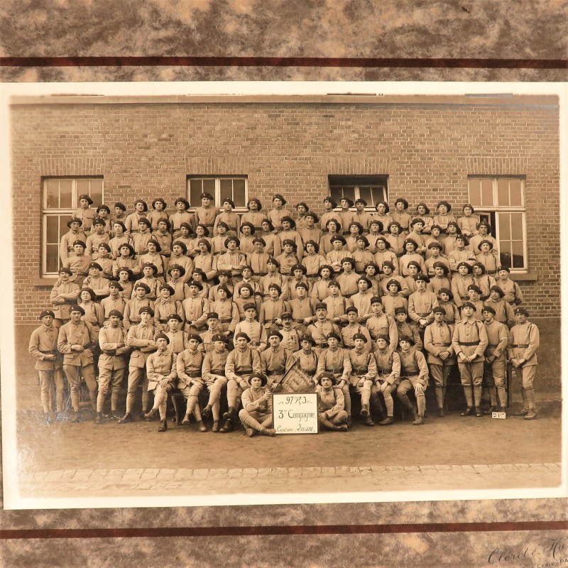 CERTIFICAT DE BONNE CONDUITE ET DEUX GRANDES PHOTOS DU 97 ème RIA REGIMENT D'INFANTERIE ALPINE 1925 A LUDWIGSHAFEN