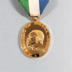 SIERRA LEONE MEDAILLE POUR SERVICE RENDUS A LA REPUBLIQUE SERVICE IN FUNDATION OF REPUBLIC MEDAL FIRST CLASSE °