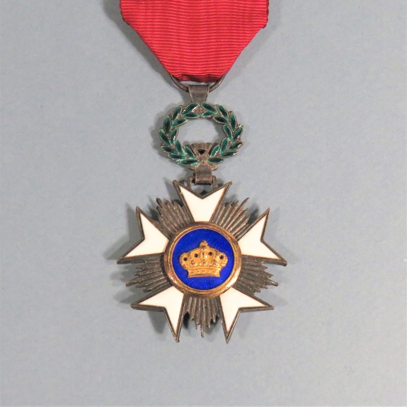 BELGIQUE MEDAILLE DE CHEVALIER DE L'ORDRE DE LA COURONNE EN BOITE DE LA MAISON G. DEGREEF