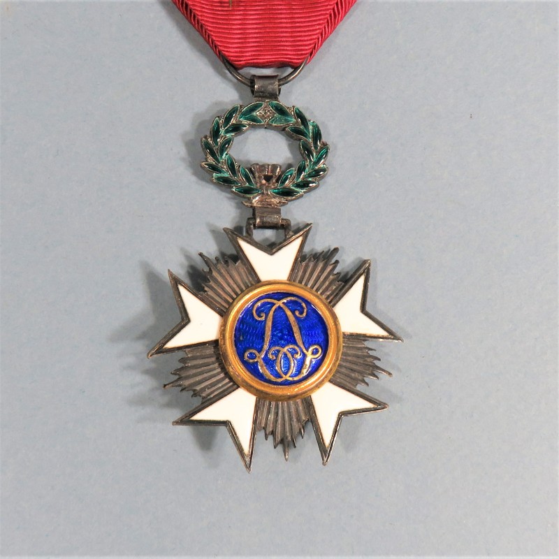 BELGIQUE MEDAILLE DE CHEVALIER DE L'ORDRE DE LA COURONNE EN BOITE DE LA MAISON G. DEGREEF