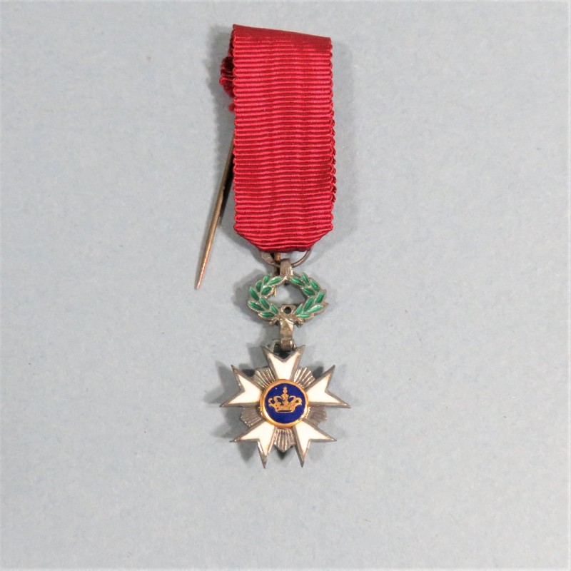 BELGIQUE REDUCTION DE MEDAILLE DE CHEVALIER DE L'ORDRE DE LA COURONNE EN BOITE