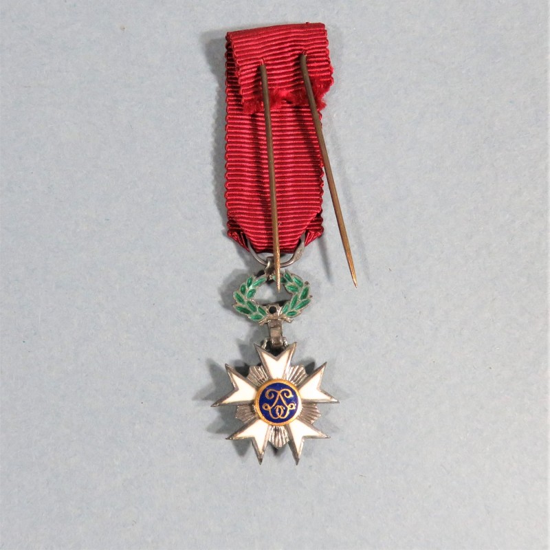 BELGIQUE REDUCTION DE MEDAILLE DE CHEVALIER DE L'ORDRE DE LA COURONNE EN BOITE