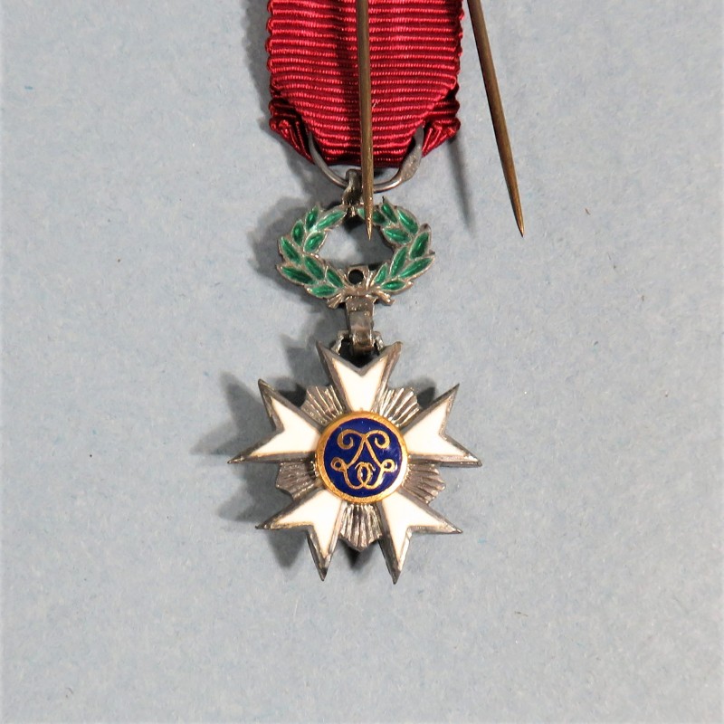 BELGIQUE REDUCTION DE MEDAILLE DE CHEVALIER DE L'ORDRE DE LA COURONNE EN BOITE