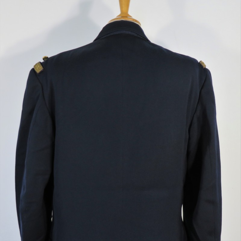 VESTE D'UNIFORME D'UN CAPITAINE PILOTE DE L'AVIATION ARMEE DE L'AIRE 1960 - 1970