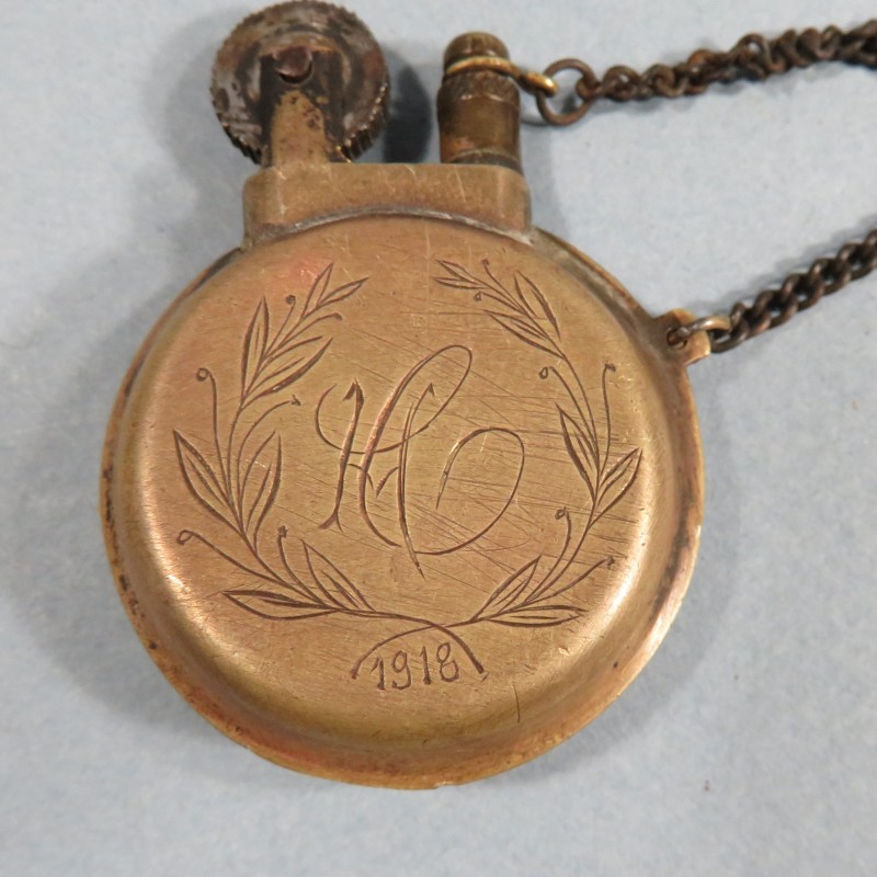 BRIQUET ARTISANAT DE TRANCHEE SOUVENIR DE LA GRANDE GUERRE 1914 1918 DATE 1918