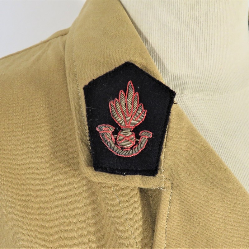 VESTE MODELE 1939 COULEUR SABLE OU BEIGE D'UNIFORME D'UN CONTROLEUR DE 2 ème CLASSE OU ADJUDANT CHEF DES DOUANES