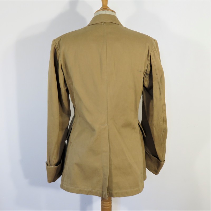 VESTE MODELE 1939 COULEUR SABLE OU BEIGE D'UNIFORME D'UN CONTROLEUR DE 2 ème CLASSE OU ADJUDANT CHEF DES DOUANES