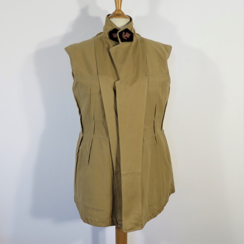 VESTE MODELE 1939 COULEUR SABLE OU BEIGE D'UNIFORME D'UN CONTROLEUR DE 2 ème CLASSE OU ADJUDANT CHEF DES DOUANES