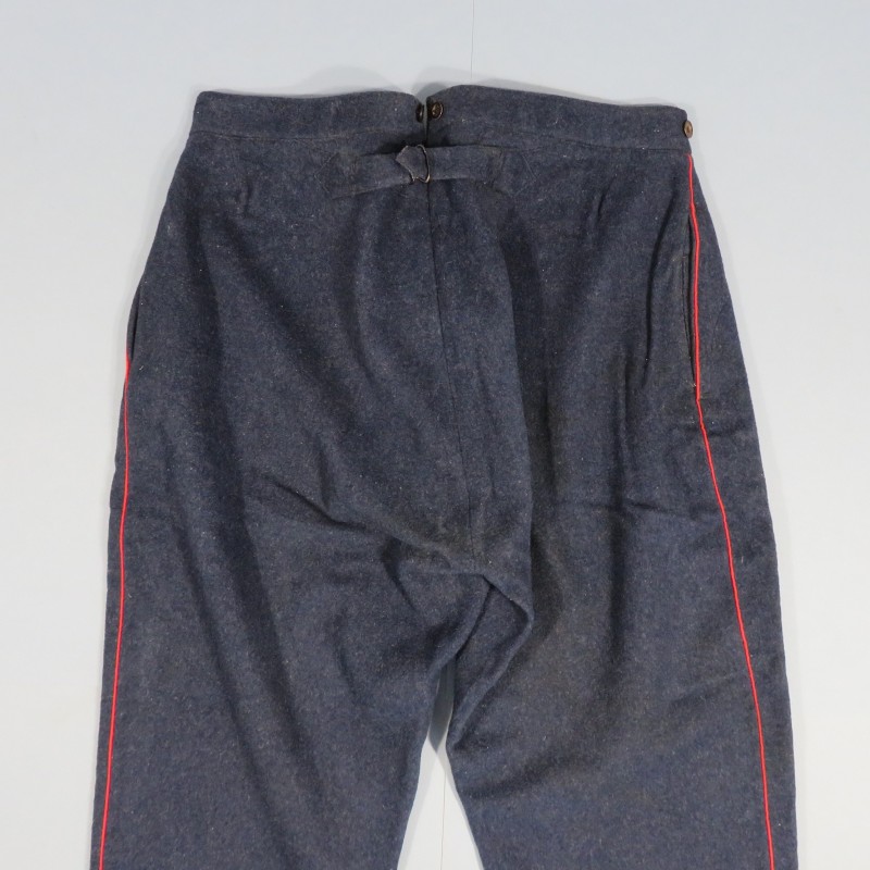 PANTALON TROUPE BLEU A SOUTACHES ROUGE MODELE 1880 POUR SAPEURS POMPIERS OU INFANTERIE COLONIALE