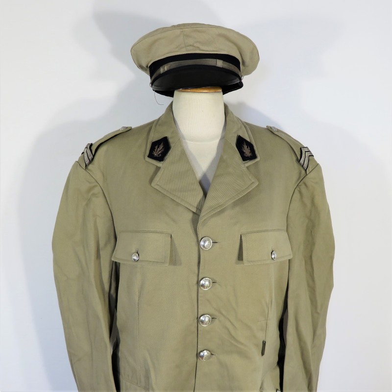 UNIFORME VESTE PANTALON MANCHONS BLANCS ET CASQUETTE DE LA POLICE D'ETAT DE LA VILLE D'ORAN EN AFN ANNEES 1950 ETAT NEUF